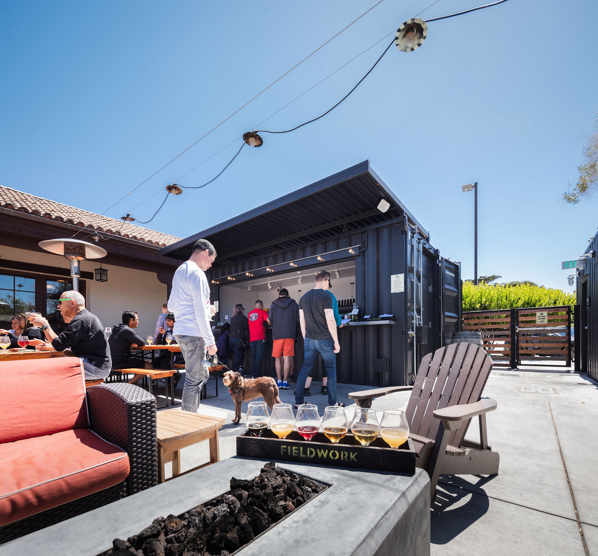 UPTOWN BIERGARTEN thumbnail 4