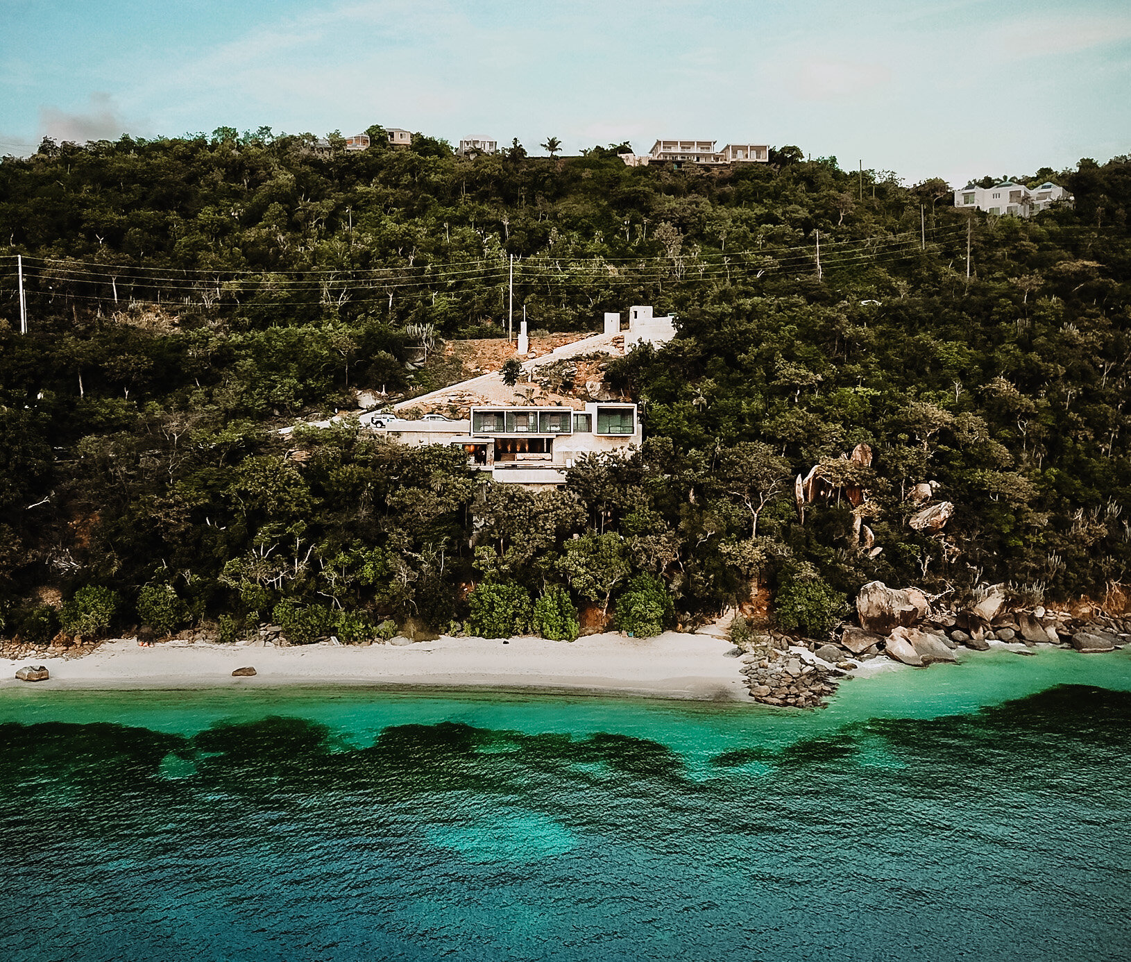 VI HOUSE thumbnail 12