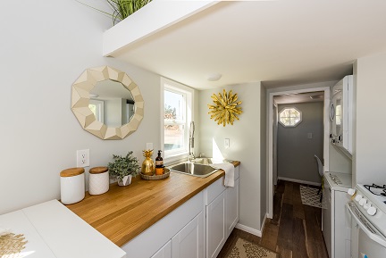 8.5 x 30 Metro Retro Single Loft thumbnail 10