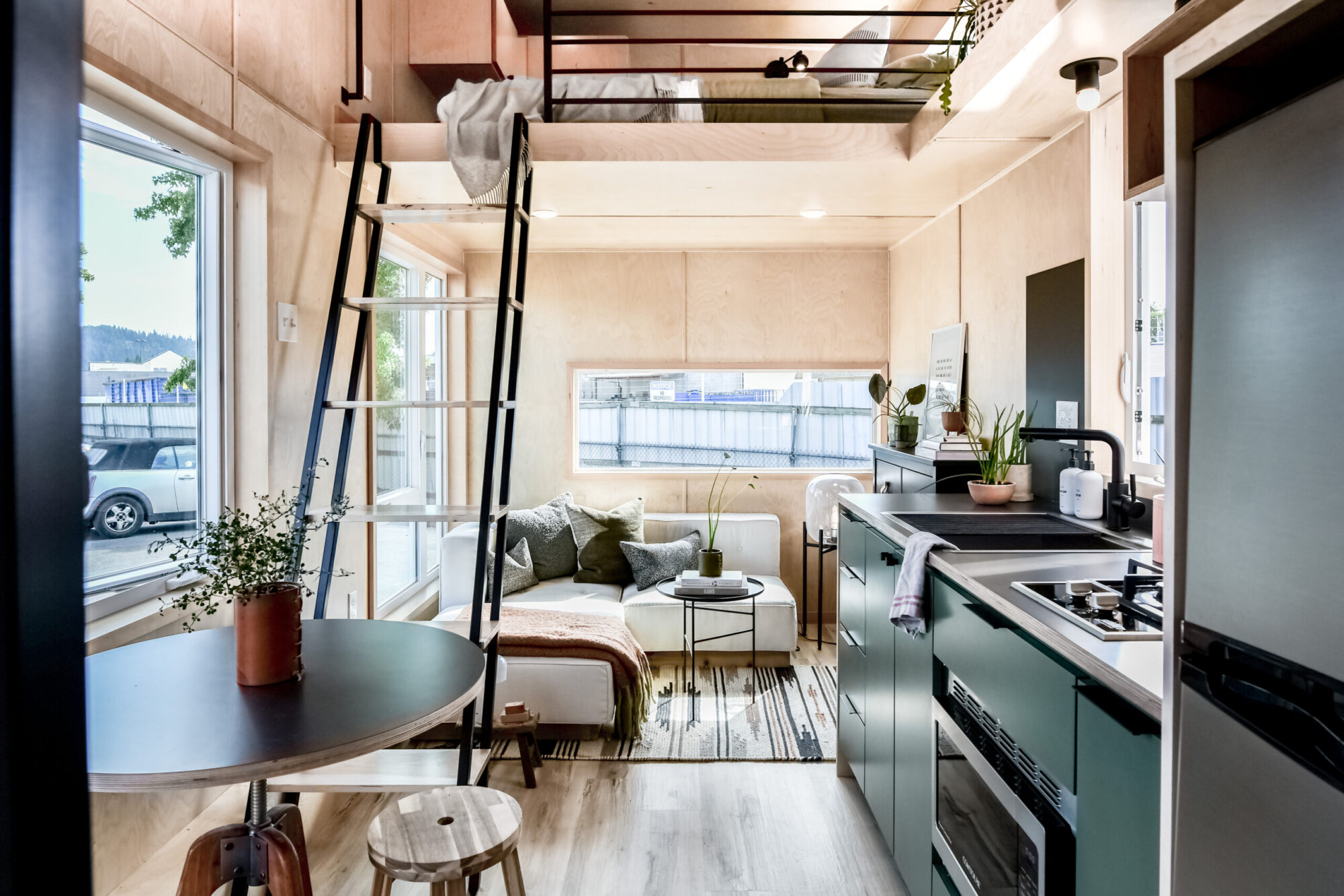 Urban M2 thumbnail 3