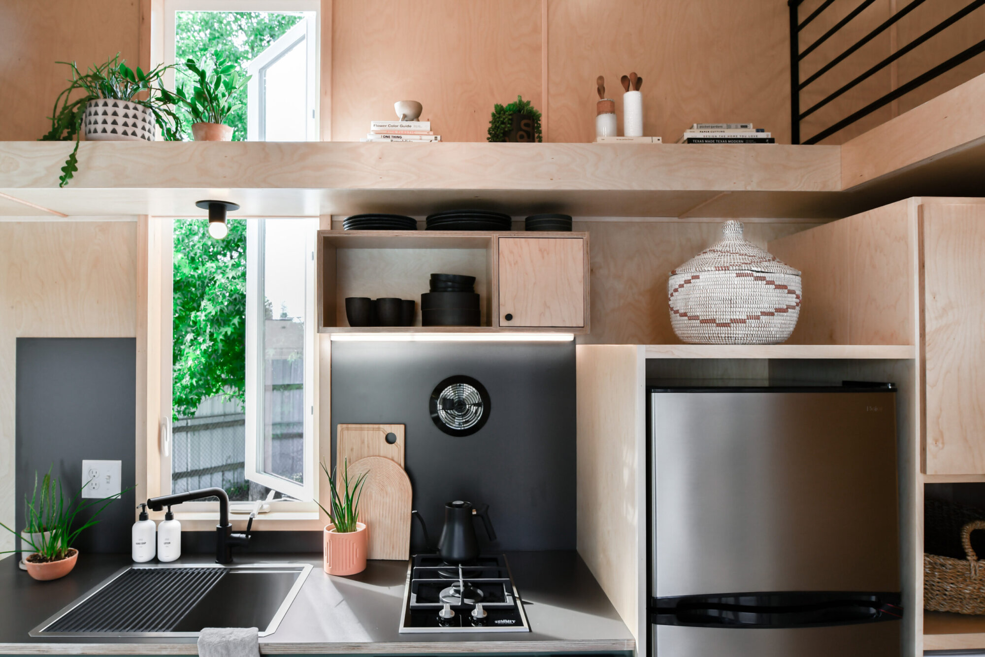 Urban M2 thumbnail 5