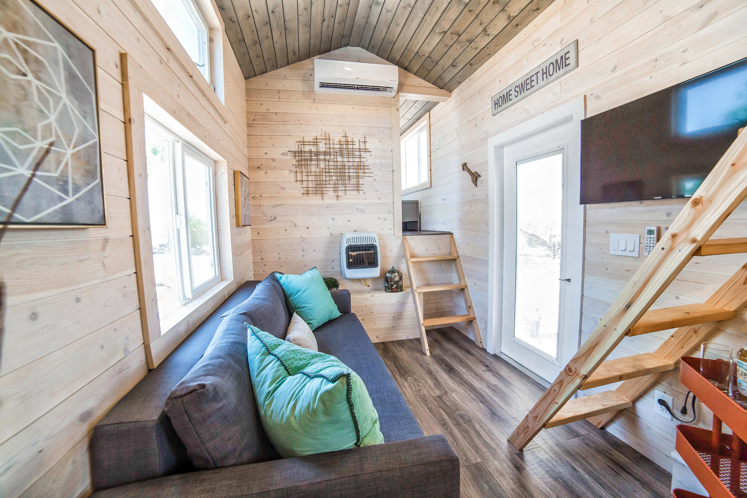 THE BUNKHOUSE thumbnail 104