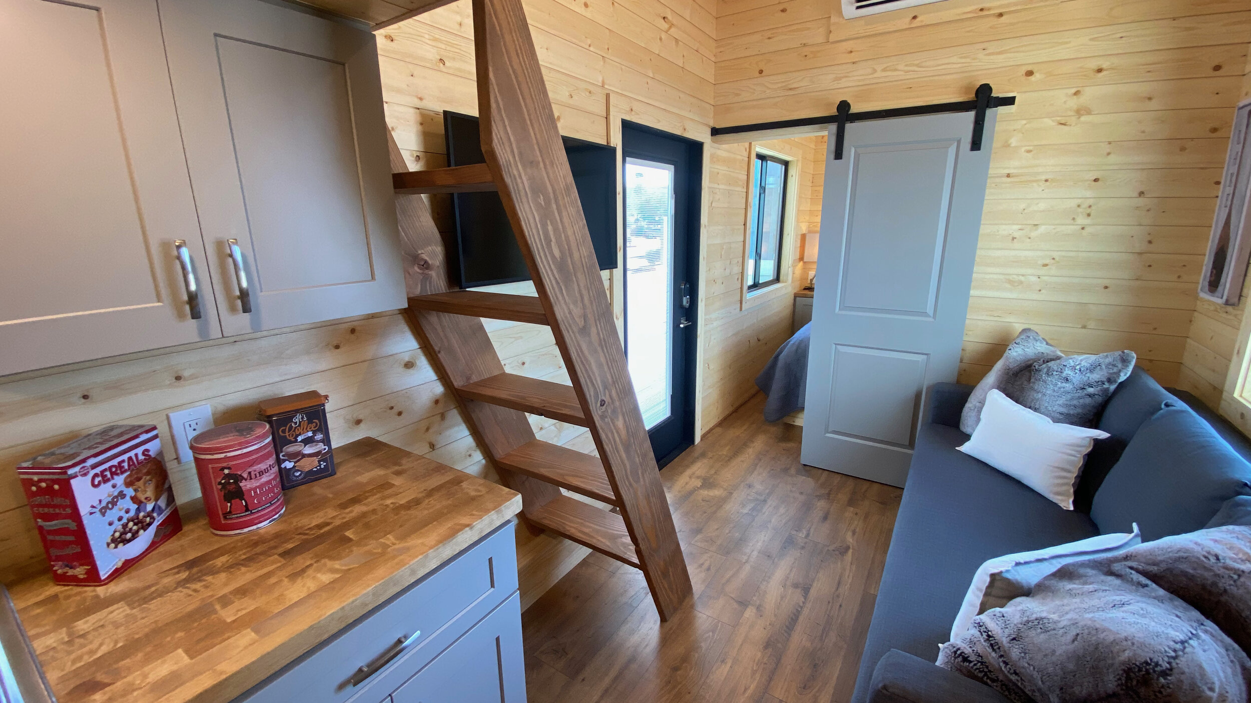 THE BUNKHOUSE thumbnail 36