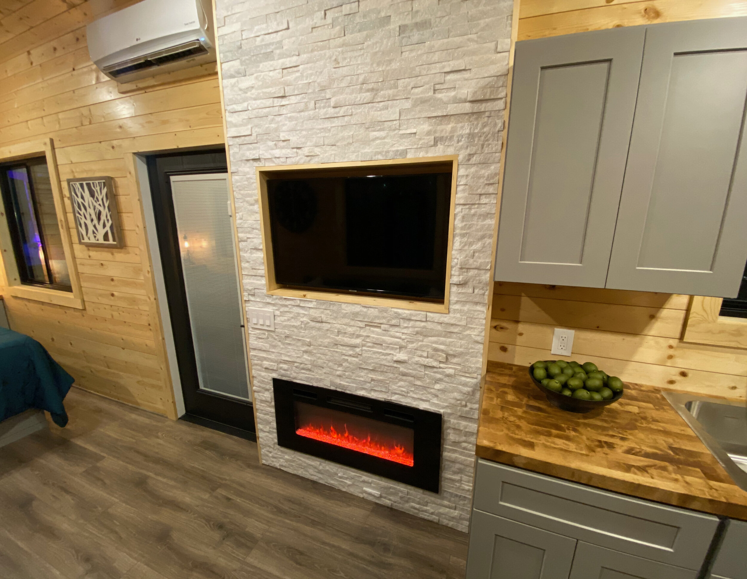 THE FLAT thumbnail 44