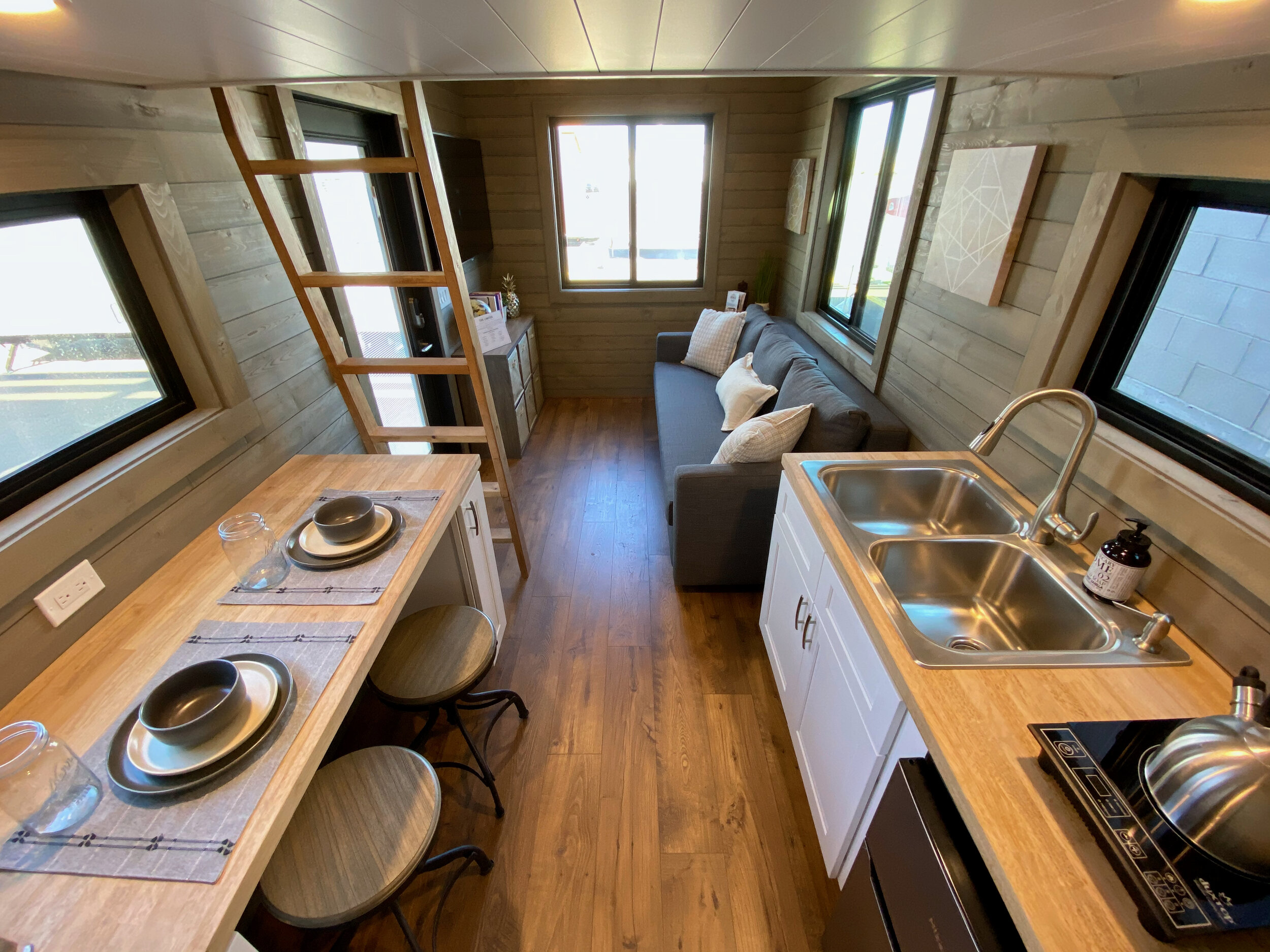 THE LIMITED thumbnail 33