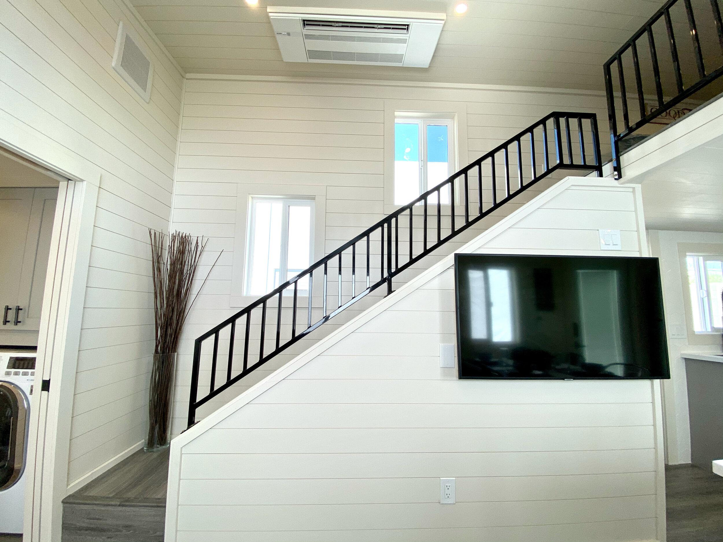 THE MANOR thumbnail 10