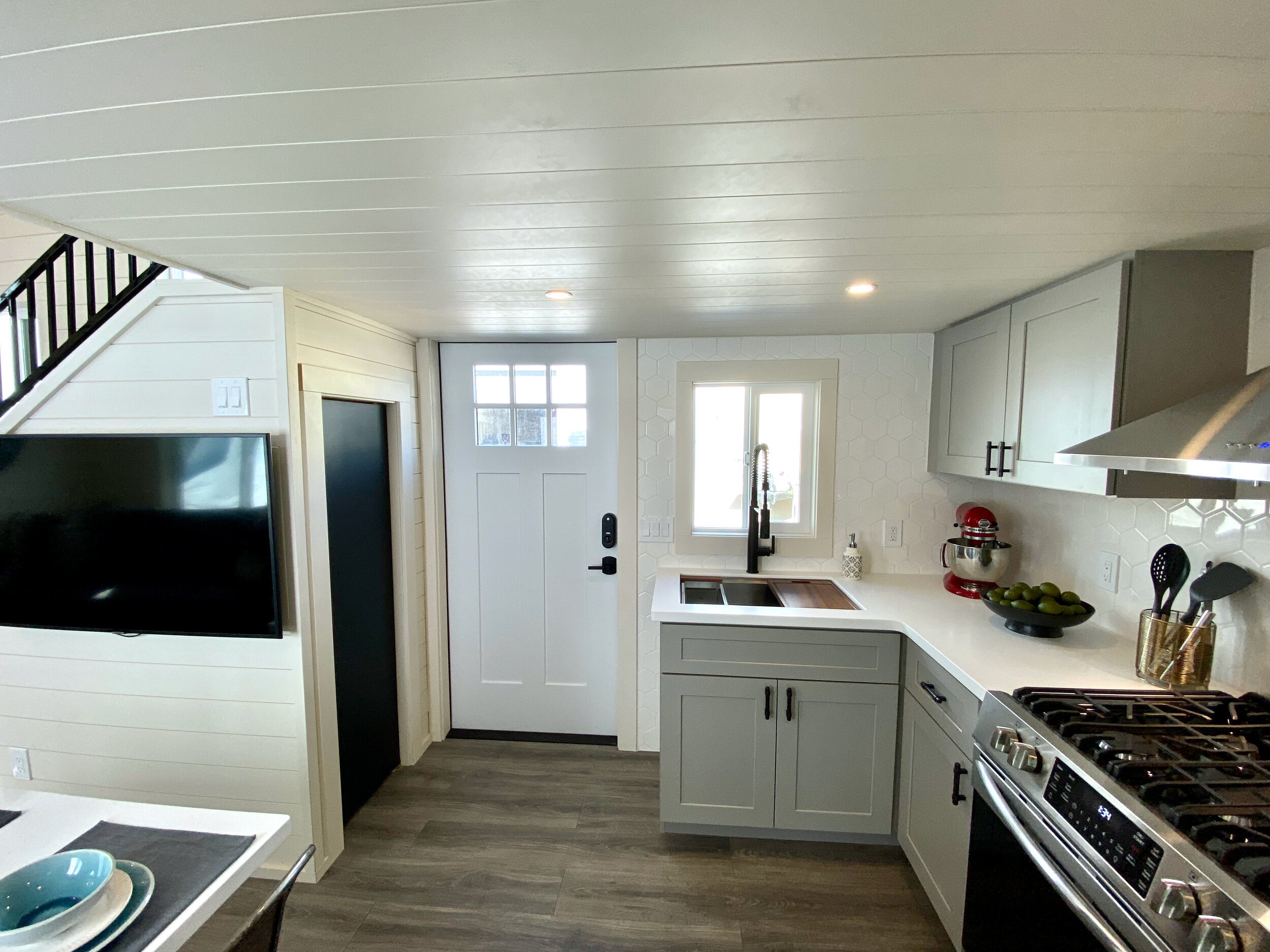 THE MANOR thumbnail 20