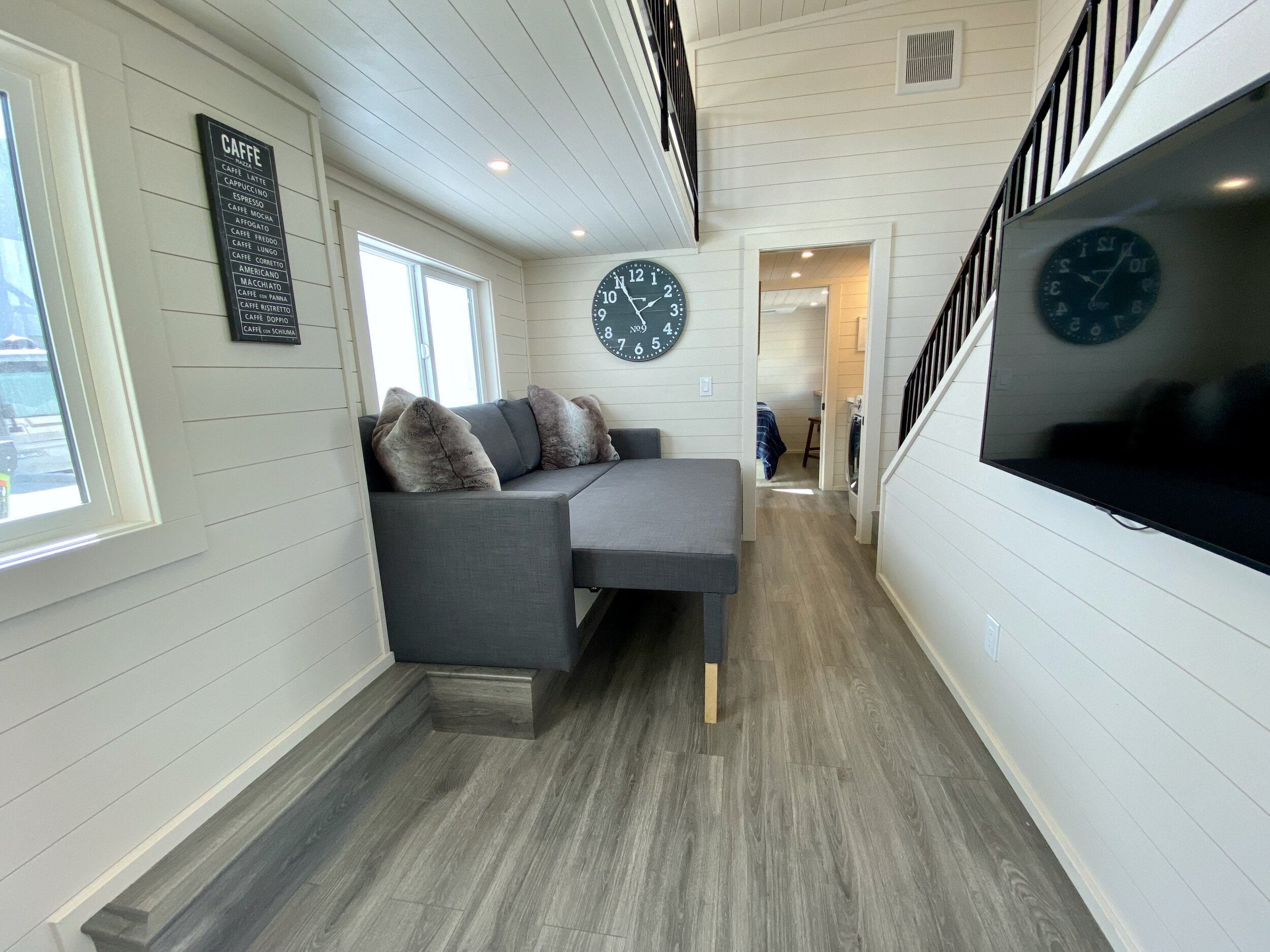 THE MANOR thumbnail 21