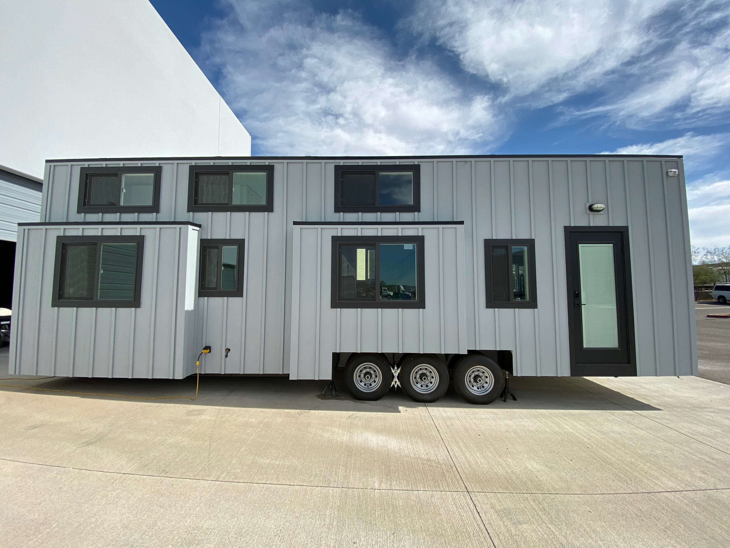 THE MANOR thumbnail 35