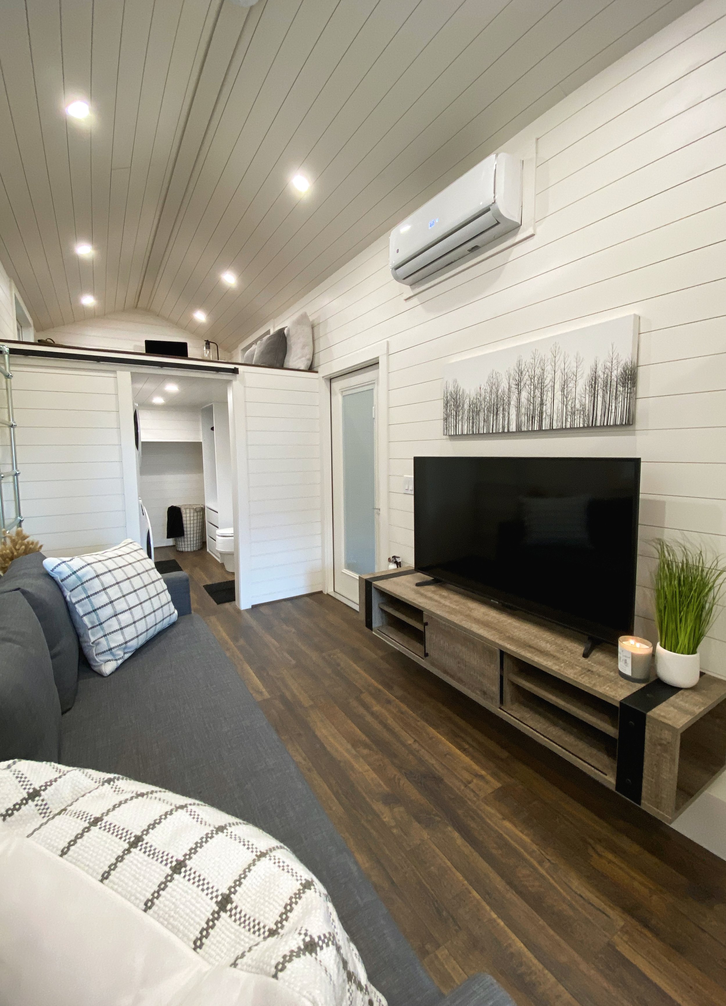 THE MANSION ELITE thumbnail 113