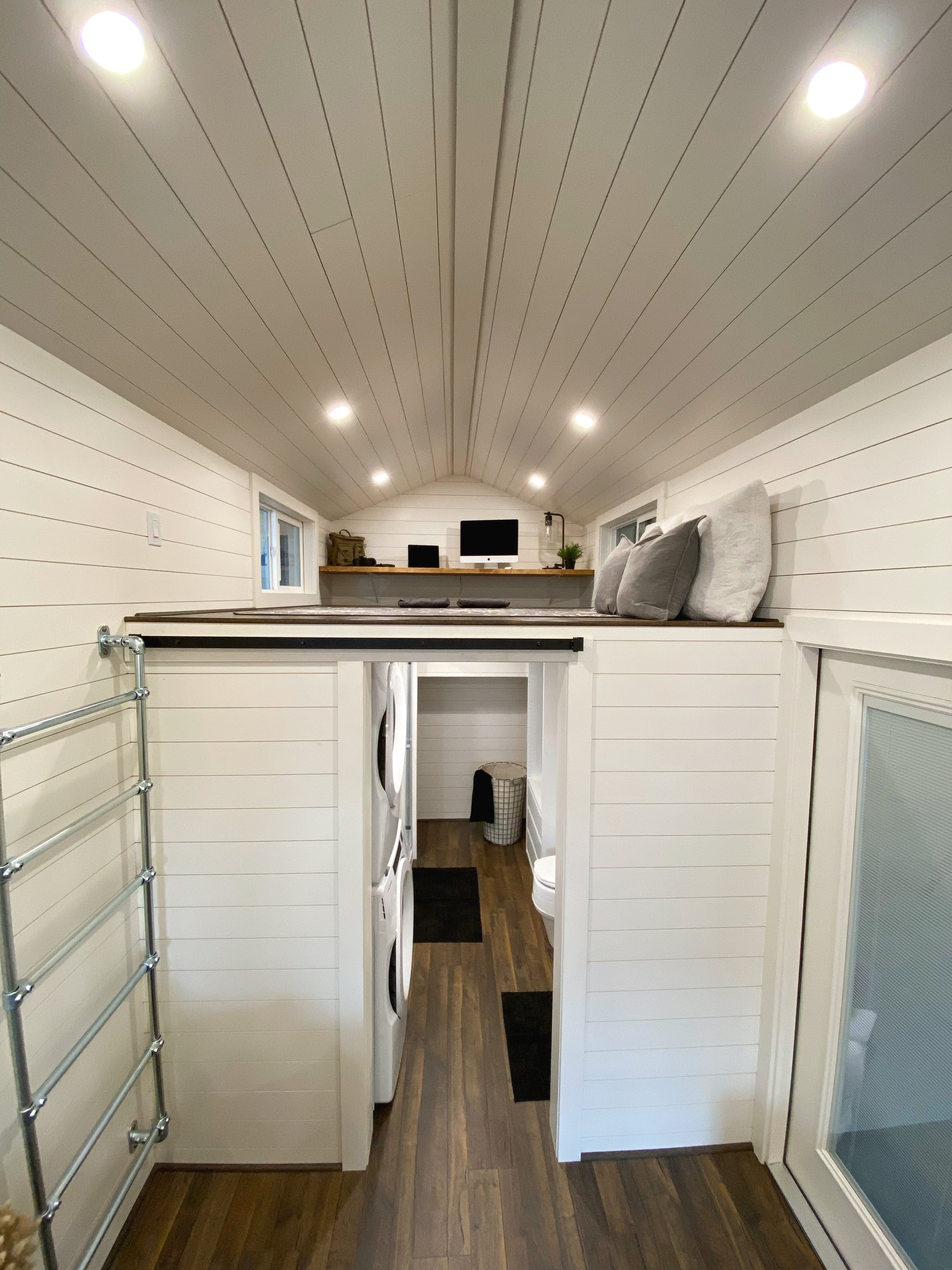 THE MANSION ELITE thumbnail 115