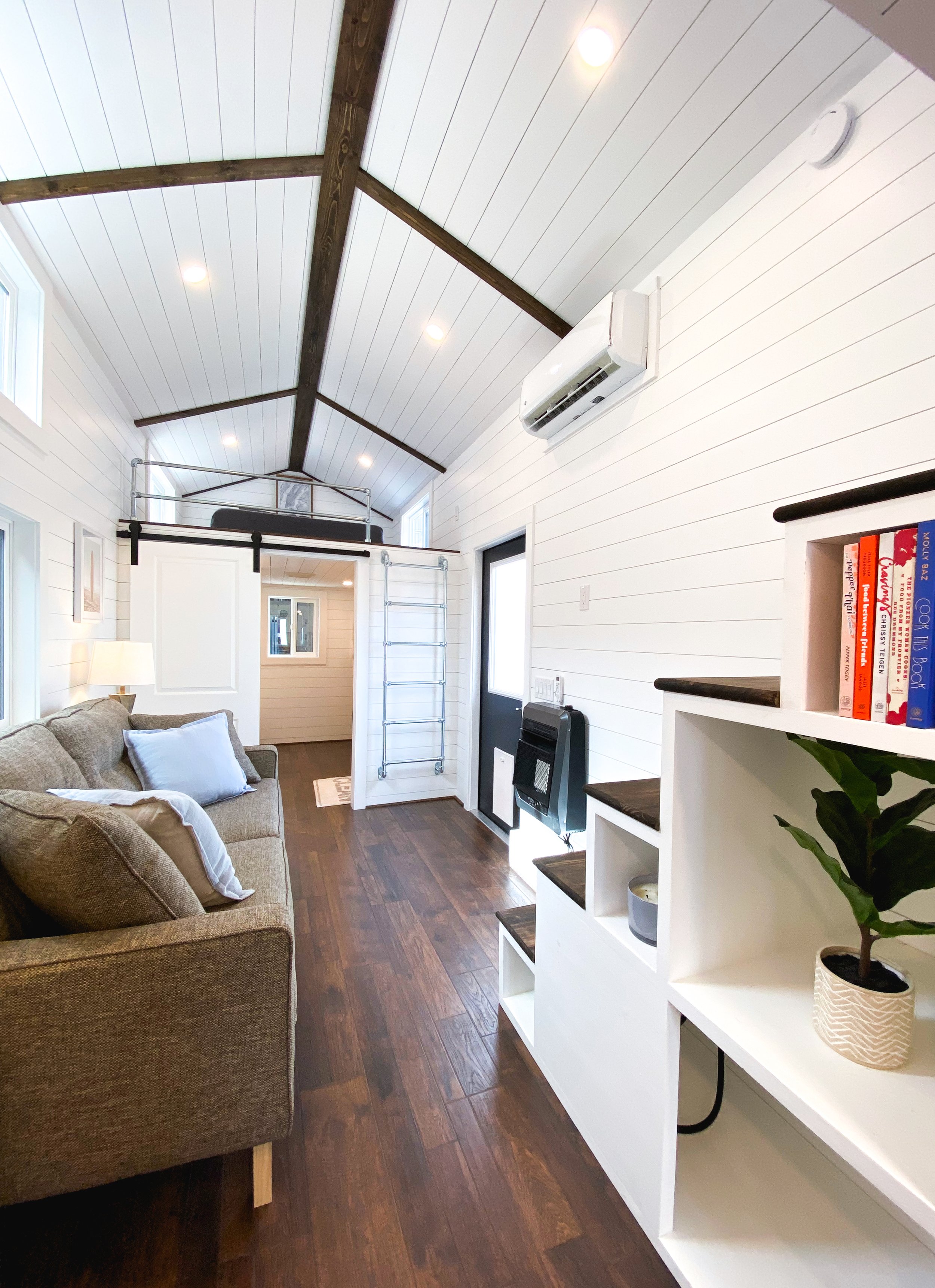 THE MANSION ELITE thumbnail 143