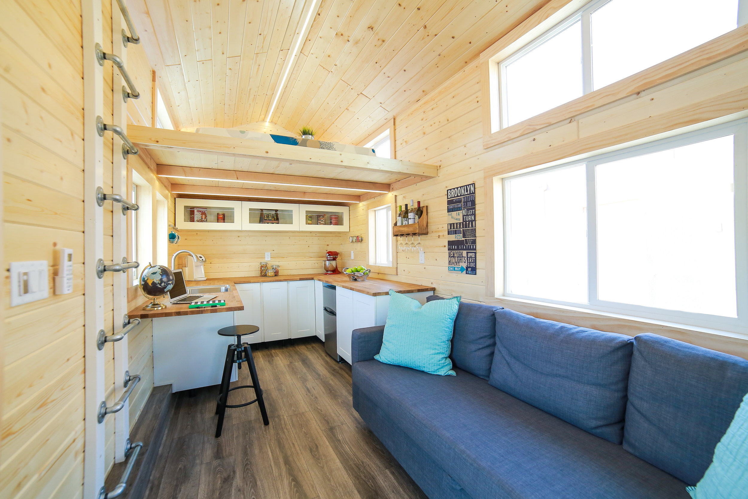 THE MANSION JR. thumbnail 24