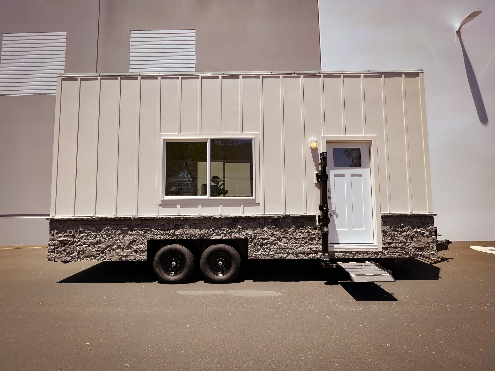 THE OFFICE thumbnail 6