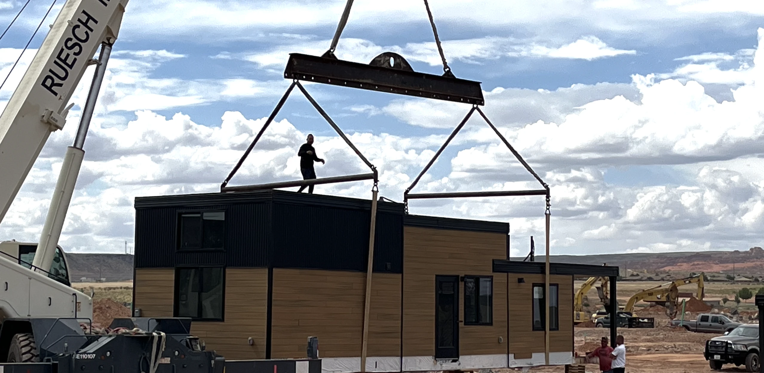 YELLOWSTONE POD thumbnail 5